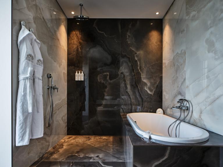 Discover Grand Peacock Suite Lago of Boutique Hotel Stresa