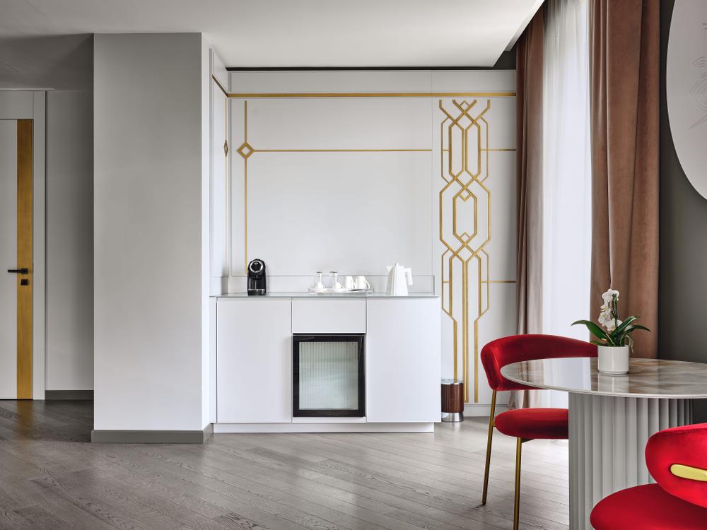 Book the Green Peacock at Boutique Hotel Stresa